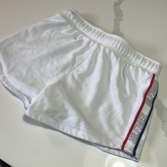 Tommy Hilfiger SPORT Shorts. Bright white with  classic Tommy Logo. Size Small. - Picture 4 of 11